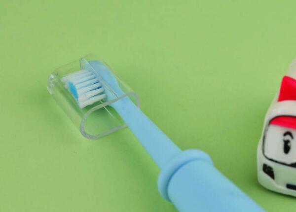 兒童用聲波震動牙刷和旋轉牙刷哪個好？牙刷類型就該這樣挑！