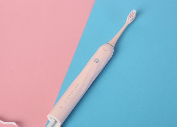 懶人電動牙刷怎么用